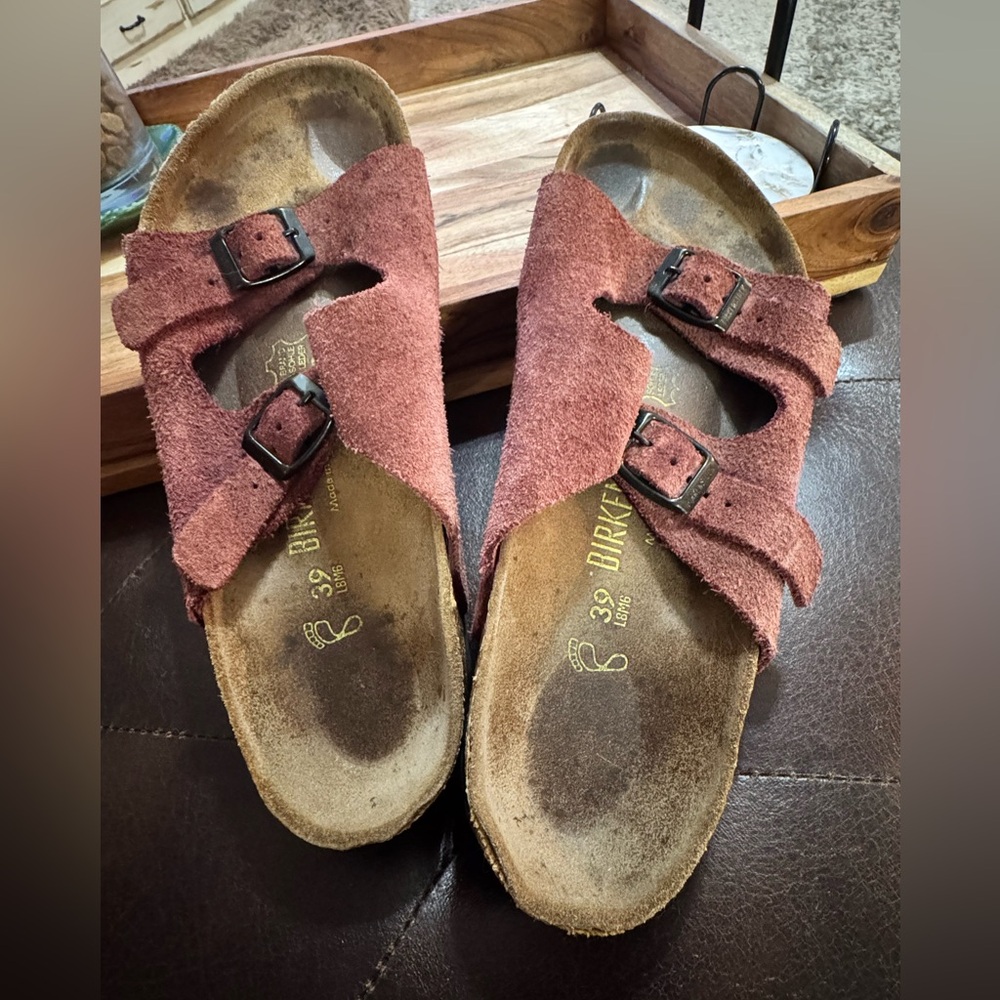 Birkenstock Arizona Burgundy
Suede Sandals size 39 - Picture 2 of 8